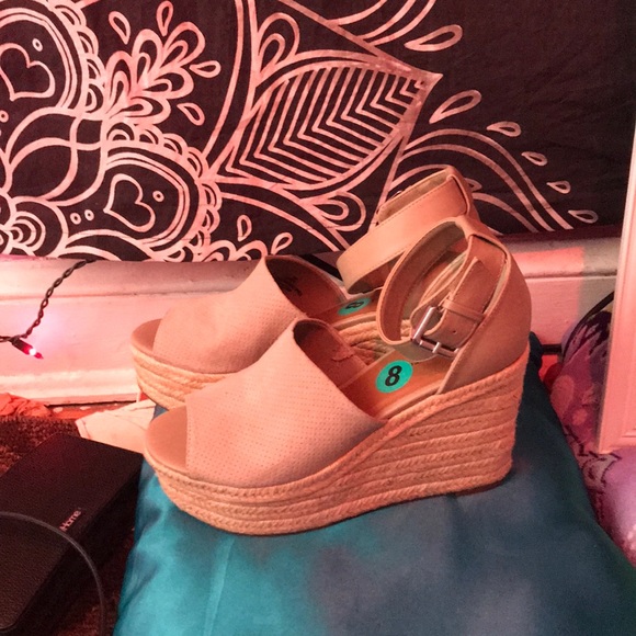 high heel wedges - Picture 3 of 4